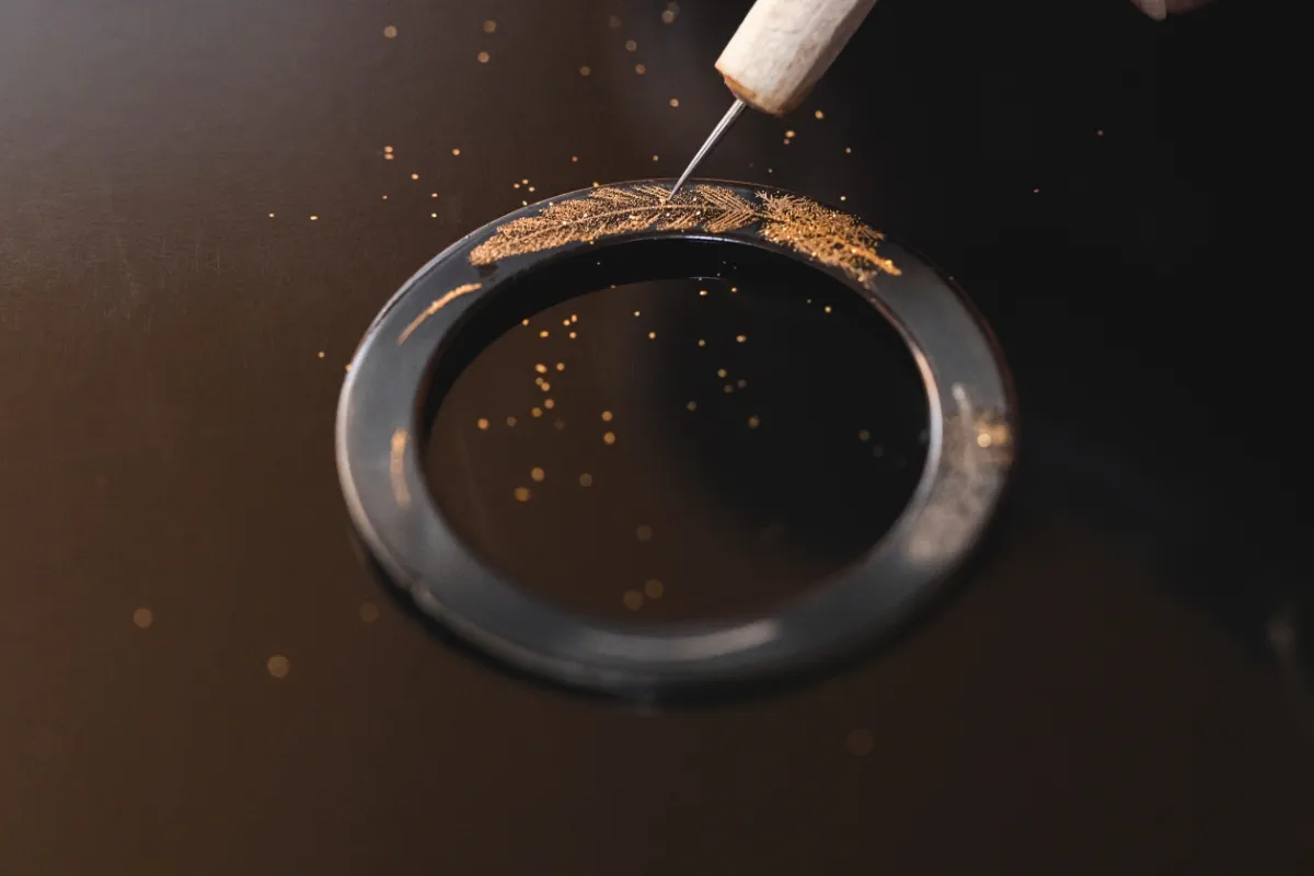 Lacquer image